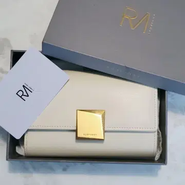 Robin May 로빈 메이 베이지 가죽 3단 폴더형 지갑