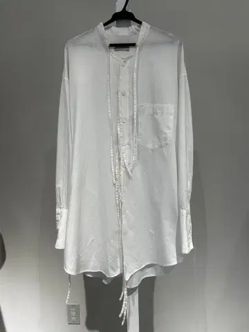 BED J.W. FORD 화이트 롱 셔츠