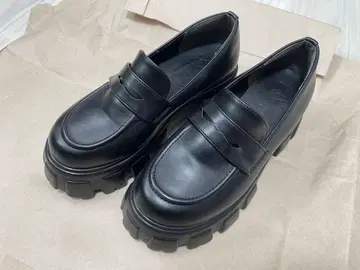 통굽 블랙 로퍼 M 사이즈 (23.0cm~23.5cm)
