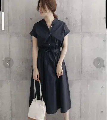 도어즈 오픈 카라 셔츠 원피스