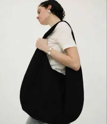 CLANE ROUND TOTE BAG 블랙 검정