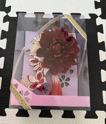 빨간 꽃 장식 헤어 액세서리 새상품급 1회만 사용