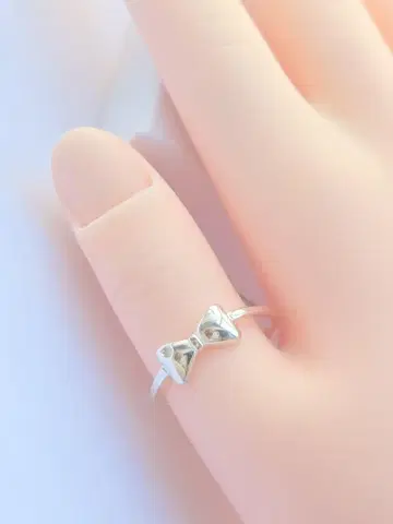 리본 모양 실버 반지