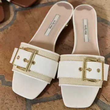 Her lip to Square Buckle Mules