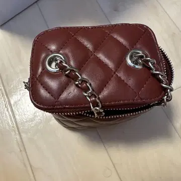 버건디 퀼팅 숄더백