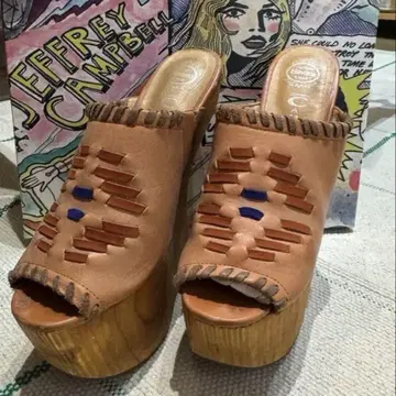 Jeffrey Campbell 베이지 사보 샌들