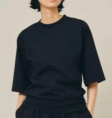 캘런솔로지 티셔츠 블랙