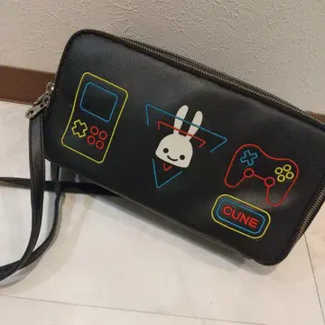 큔 숄더백 바디백 자수 토끼 블랙 게임