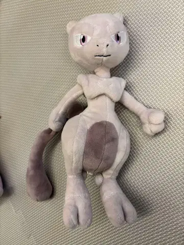 뮤츠 봉제 인형