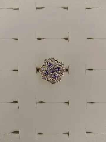꽃 모양 보라색 보석 반지