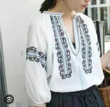 SLOBE IENA 슬로브 이에나 자수 블라우스 크로스 스티치