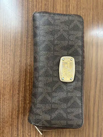 MICHAEL KORS 모노그램 장지갑