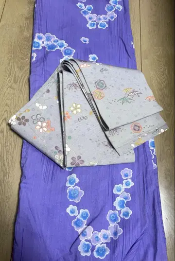 고전적인 패턴의 반폭 오비