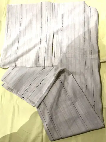 여름 아이템 베이지와 블랙 스트라이프 코몬 기모노