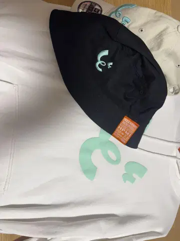 도이타레 본점 어패럴 후드티 캡 햇 세트