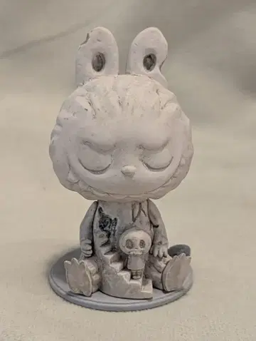 POPMART SCULPTURE