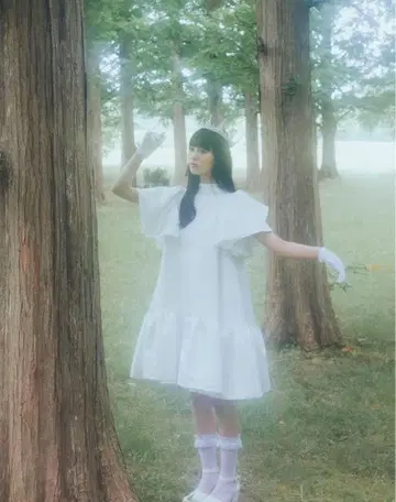 로망스 볼륨 프릴 원피스