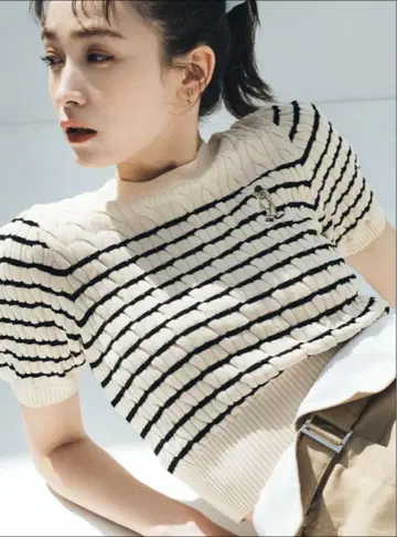 LILLY BROWN 릴리 브라운 릴리 베어 케이블 니트