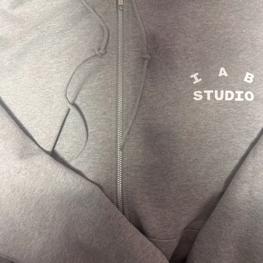 IAB-STUDIO | 아이앱스튜디오 IAB Studio Hoodie Zip-Up Gray L