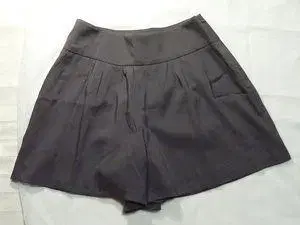 다크 그레이 하이웨스트 숏팬츠