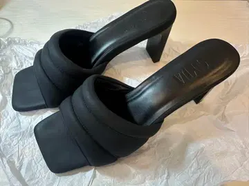 GYDA 블랙 하이힐 L