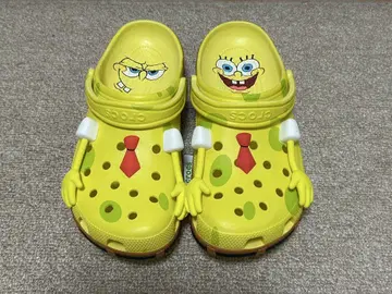 [미사용 새상품] crocs x Sponge Bob 스폰지 밥