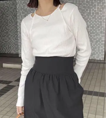 카프리슈레마쥬 아메슬리 레이어드 리브 T