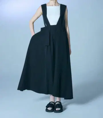 엔폴드 STRAP JUMPER-SKIRT 블랙 사이즈 38