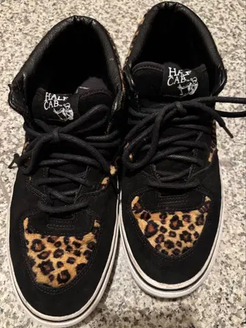 VANS HALF CAB 레오파드 스니커즈 8.5 (26.5cm)
