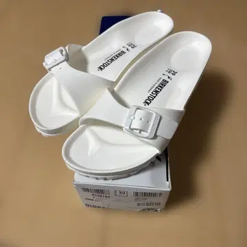 BIRKENSTOCK 마드리드 에바 화이트 샌들 39