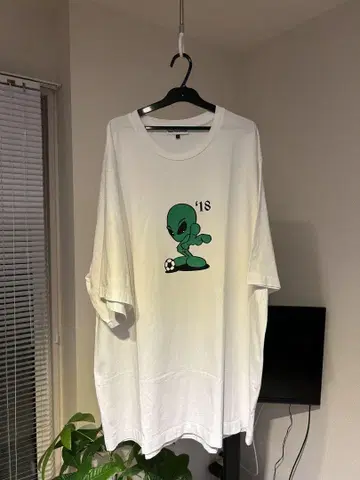 Gosha Rubchinskiy 18SS 에이리언 티셔츠