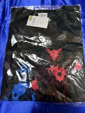 우루페스 한정 티셔츠