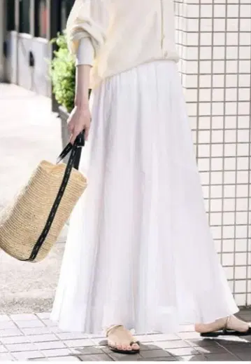 새상품 SLOBE IENA PE 보일 절개 개더 스커트