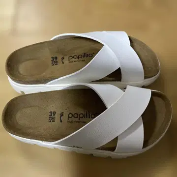 새상품급 papillio 샌들 39 (약 25cm) 화이트