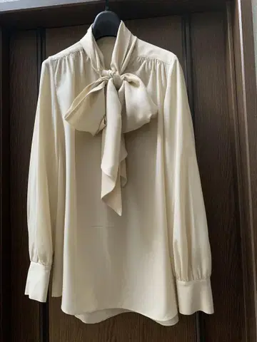 미카코나카무라 실크 보타이 블라우스 36 새상품급