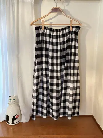 택 포함 새상품 asos 린넨/레이온 스커트 허리밴딩 블랙 x 화이트