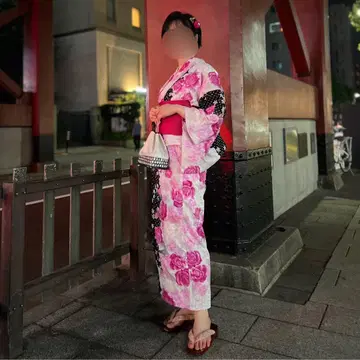 핑크와 블랙 플라워 무늬 유카타 여성용