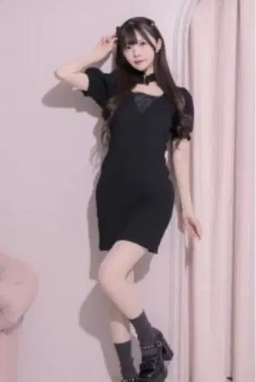 pium 백 리본 초커 컷 원피스