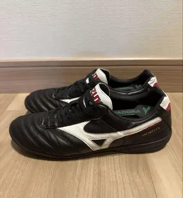 새상품급 Mizuno 모레리아 TF 트레이닝 슈즈