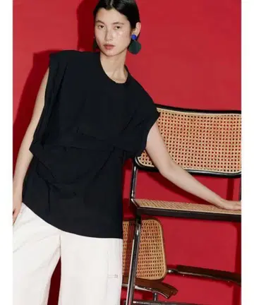 더블 크루즈 컷 탑 블랙 36 사이즈