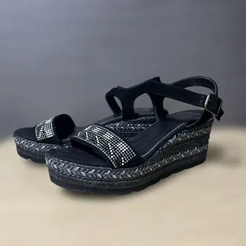MADEIN SPAIN 블랙 웨지 샌들