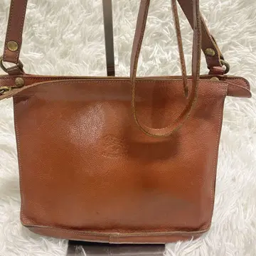 IL BISONTE 일비종떼 로고 각인 숄더백