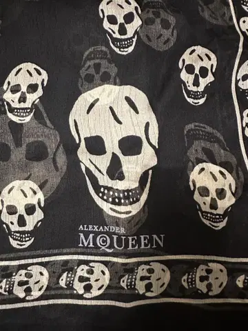 [Alexander McQueen] 알렉산더 맥퀸 스카프