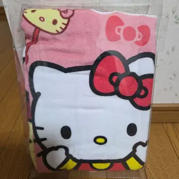 헬로키티 타월 약 80cm x 110cm