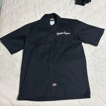 Dickies 워크 셔츠 블랙 Detroit Engine 자수