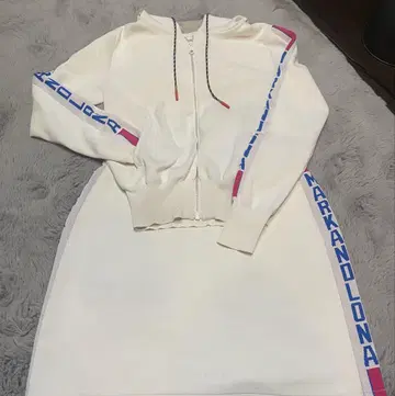 MARKANDLONA 후드티 스커트 세트 사이즈 M