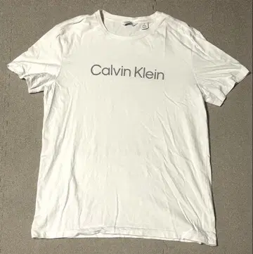 Calvin Klein 화이트 티셔츠 M