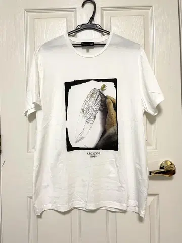 새상품급 EMPORIO ARMANI 아트 프린트 T셔츠 XL