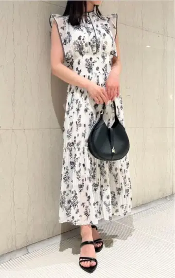 스나이델 바이컬러 플리츠 원피스