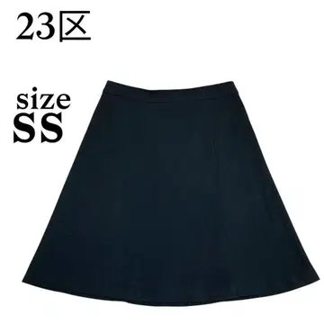 P2422 23구 [34] 스커트 무릎 기장 플레어 안감 부착 심플 블랙